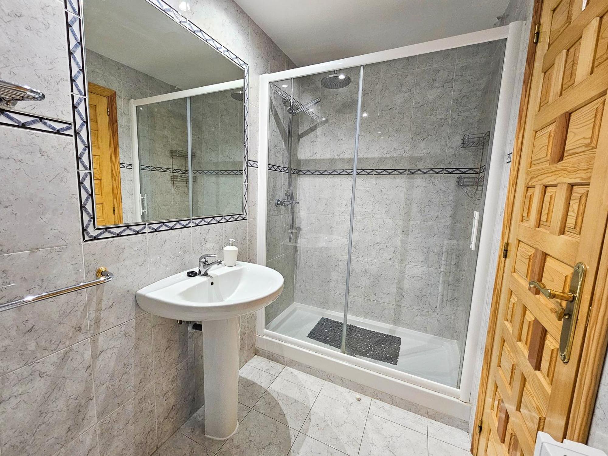 Apartamentos Gavin Biescas 3000 المظهر الخارجي الصورة