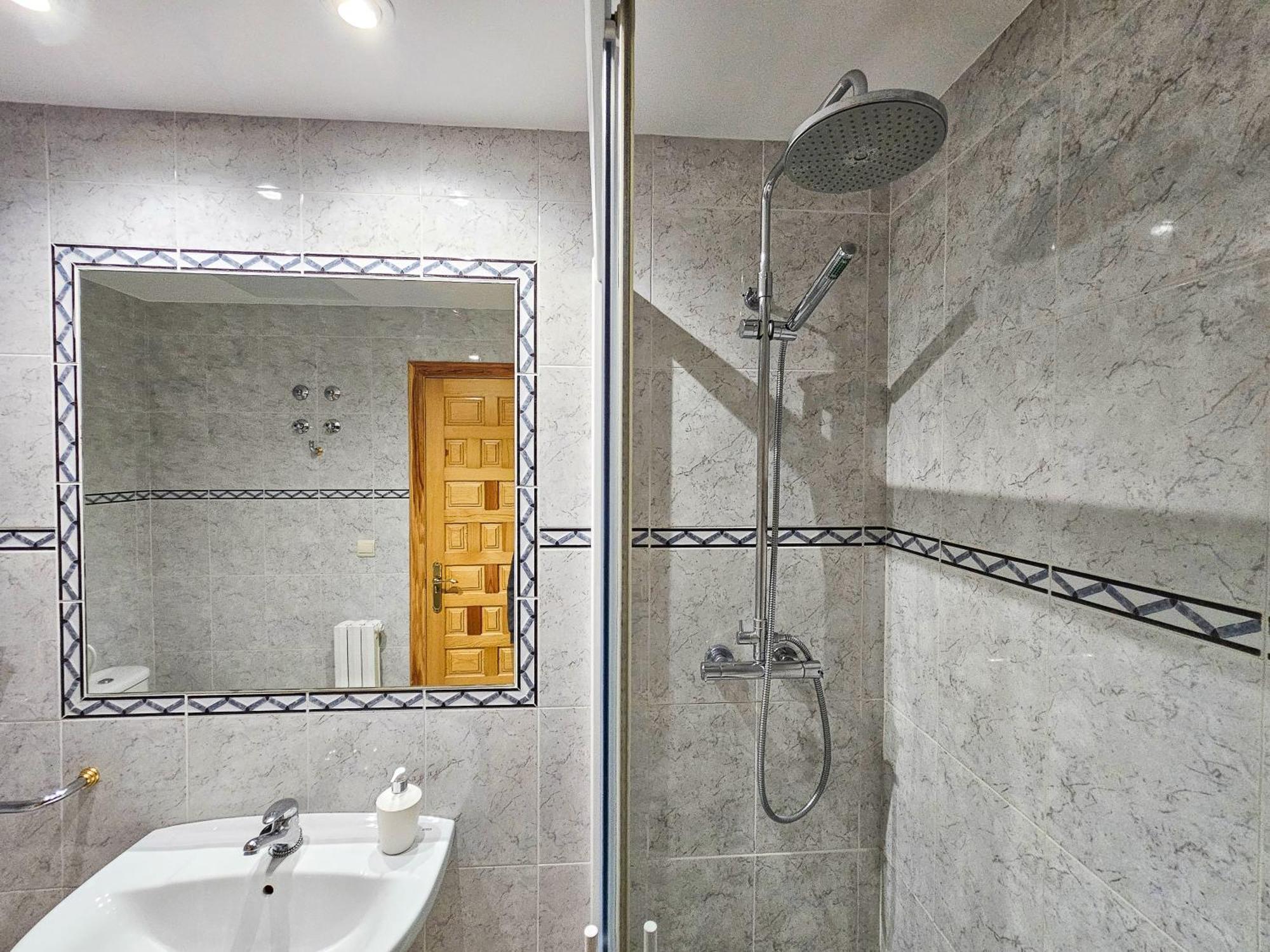 Apartamentos Gavin Biescas 3000 المظهر الخارجي الصورة